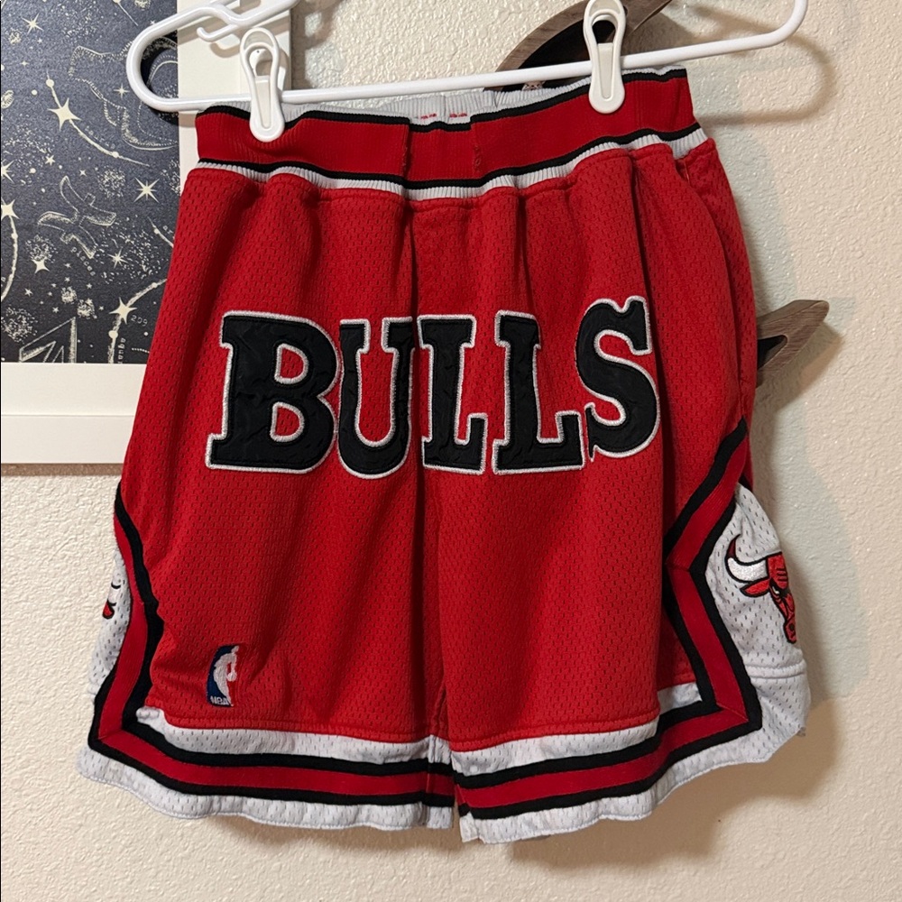 Just Don Chicago Bulls Red Black Mesh Athletic Shorts